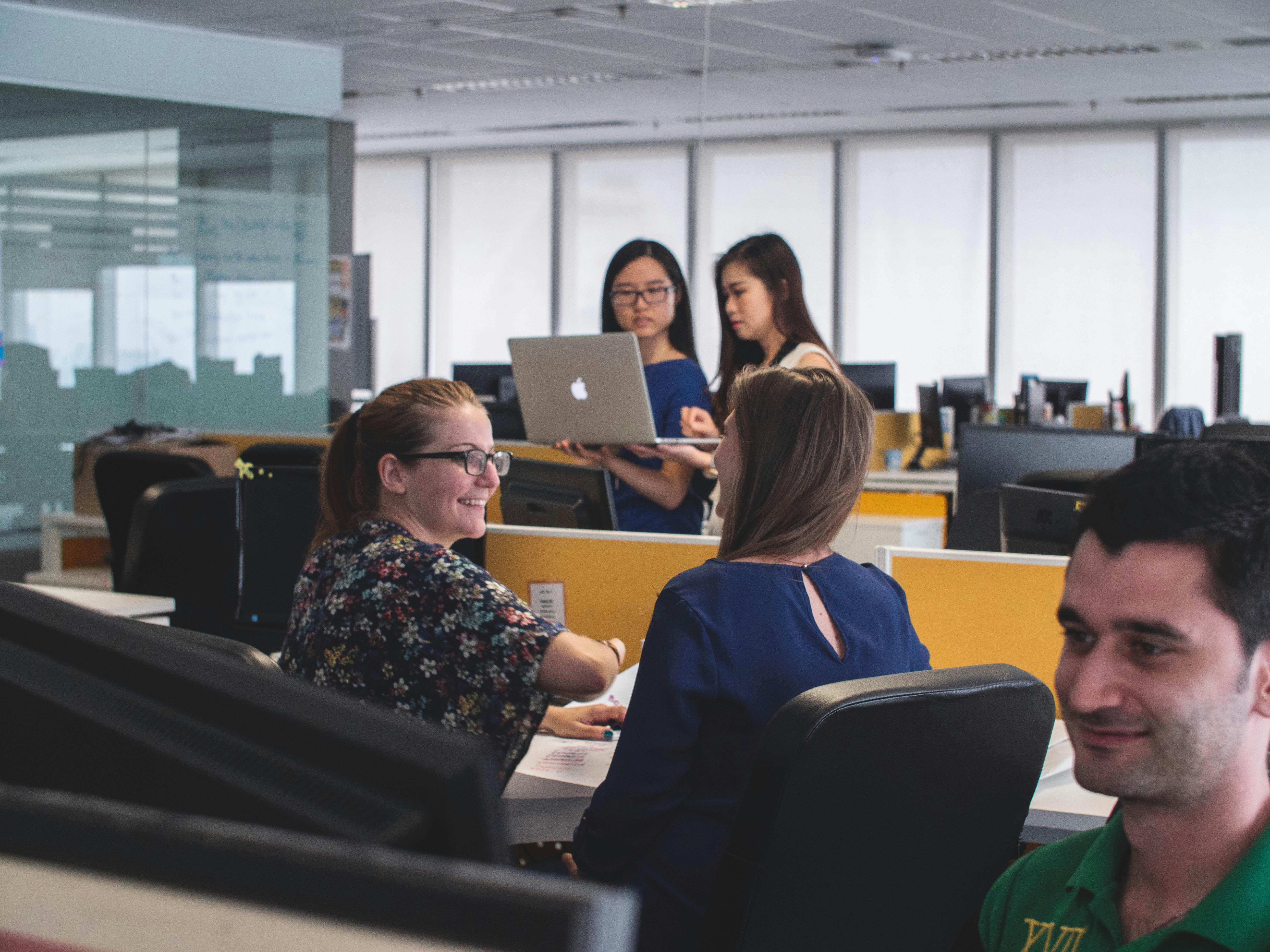 Equipo de Runward en sus oficinas en México
